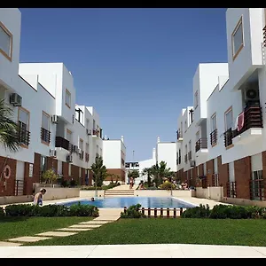  Apartamento Home4u - Fantastic 2 Bedroom Apartment, With Pool